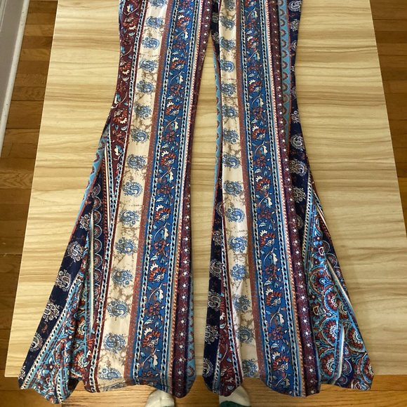 High waisted, bell bottom, vintage print pants - Picture 1 of 4